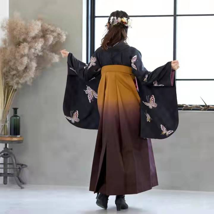 Black Kimono & Brown Hakama Set