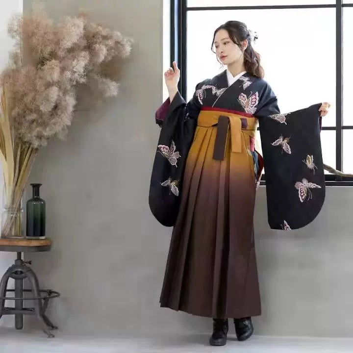 Black Kimono & Brown Hakama Set