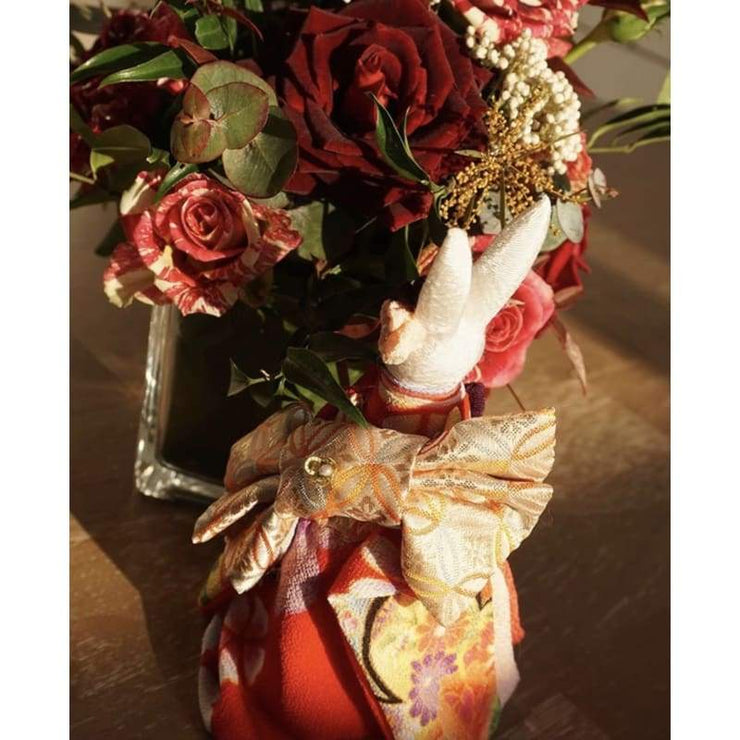 | Handmade Japanese Kimono Rabbit Music Box - Deluxe Bow Red | Foxtume