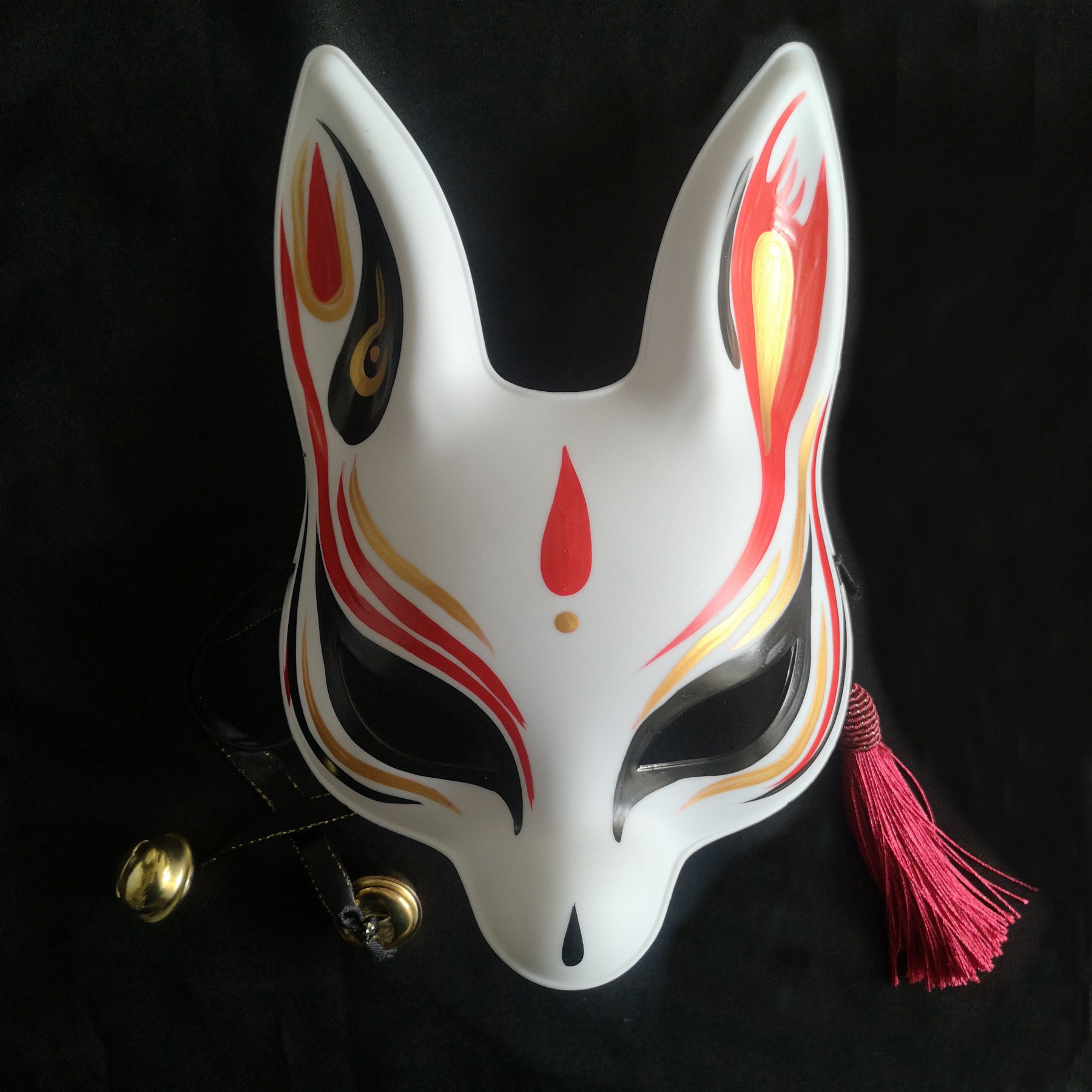 Traditional Japanese Kitsune Mask traditional-japanese-kitsune-mask